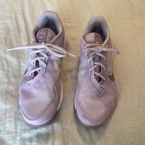 Nike Vapor pro tennis court shoes. Lilac color